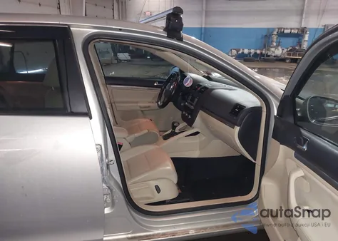 2010 Volkswagen Jetta Limited Edition z USA, uszkodzony, nr VIN 3VWRZ7AJ6AM162658